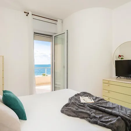 Casa Serena - Beautiful Sea View With Pool Apartamento Torre Grande